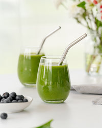 Spinach and Blueberry Smoothie (Dairy-free!)