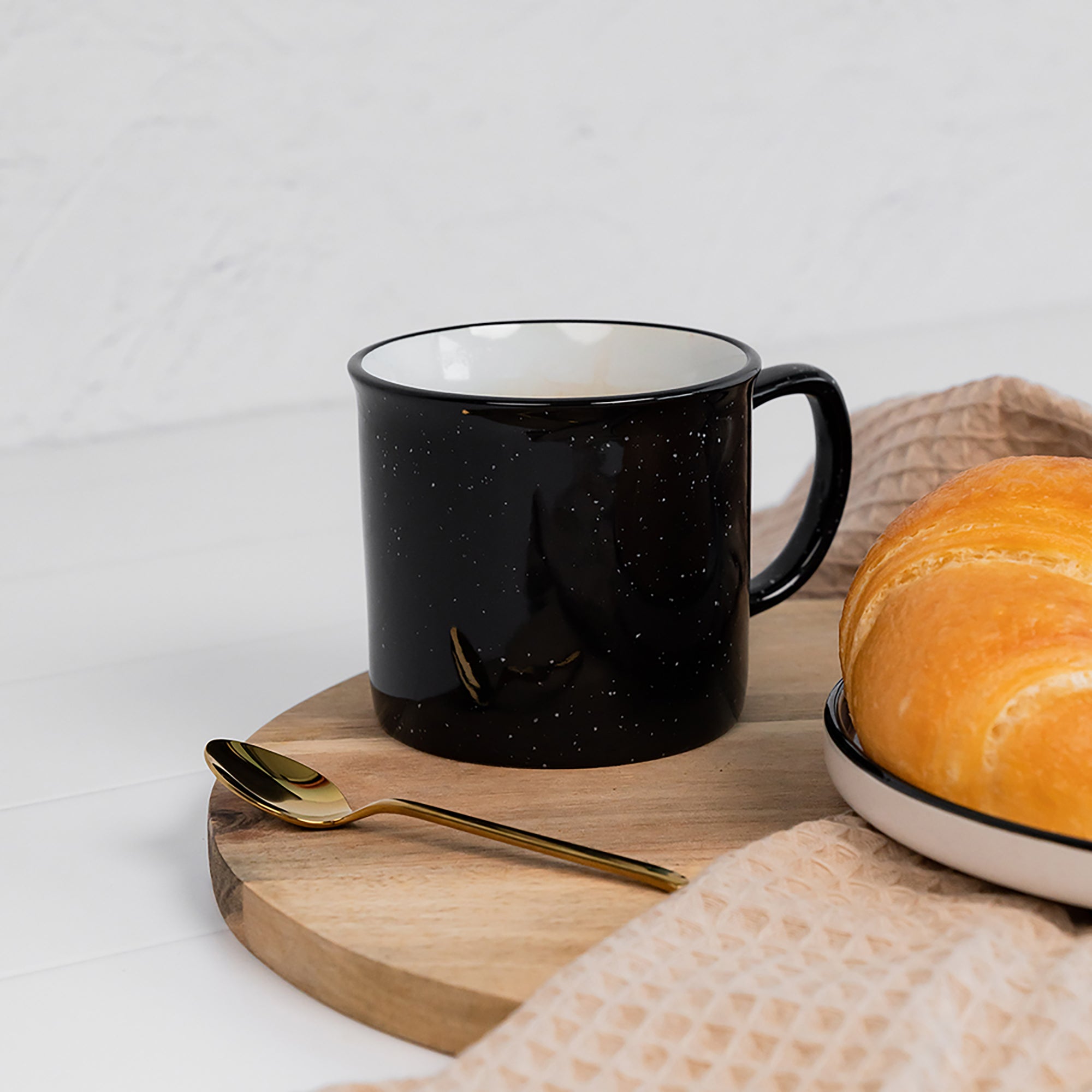 Forrest Gampy Mug - Black